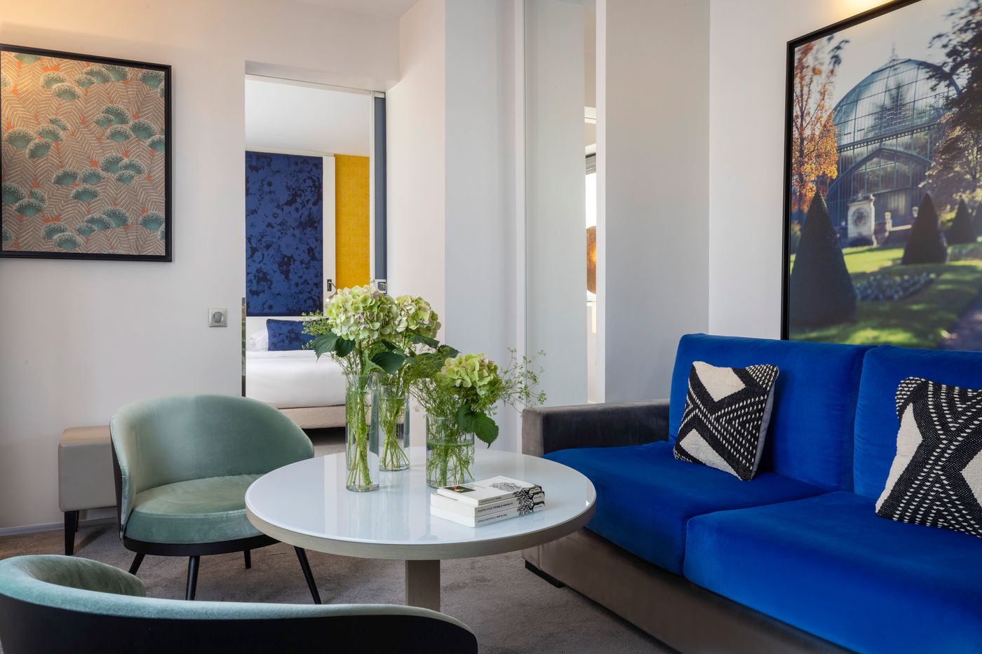 La-Villa-Maillot---Arc-de-Triomphe-Room-10