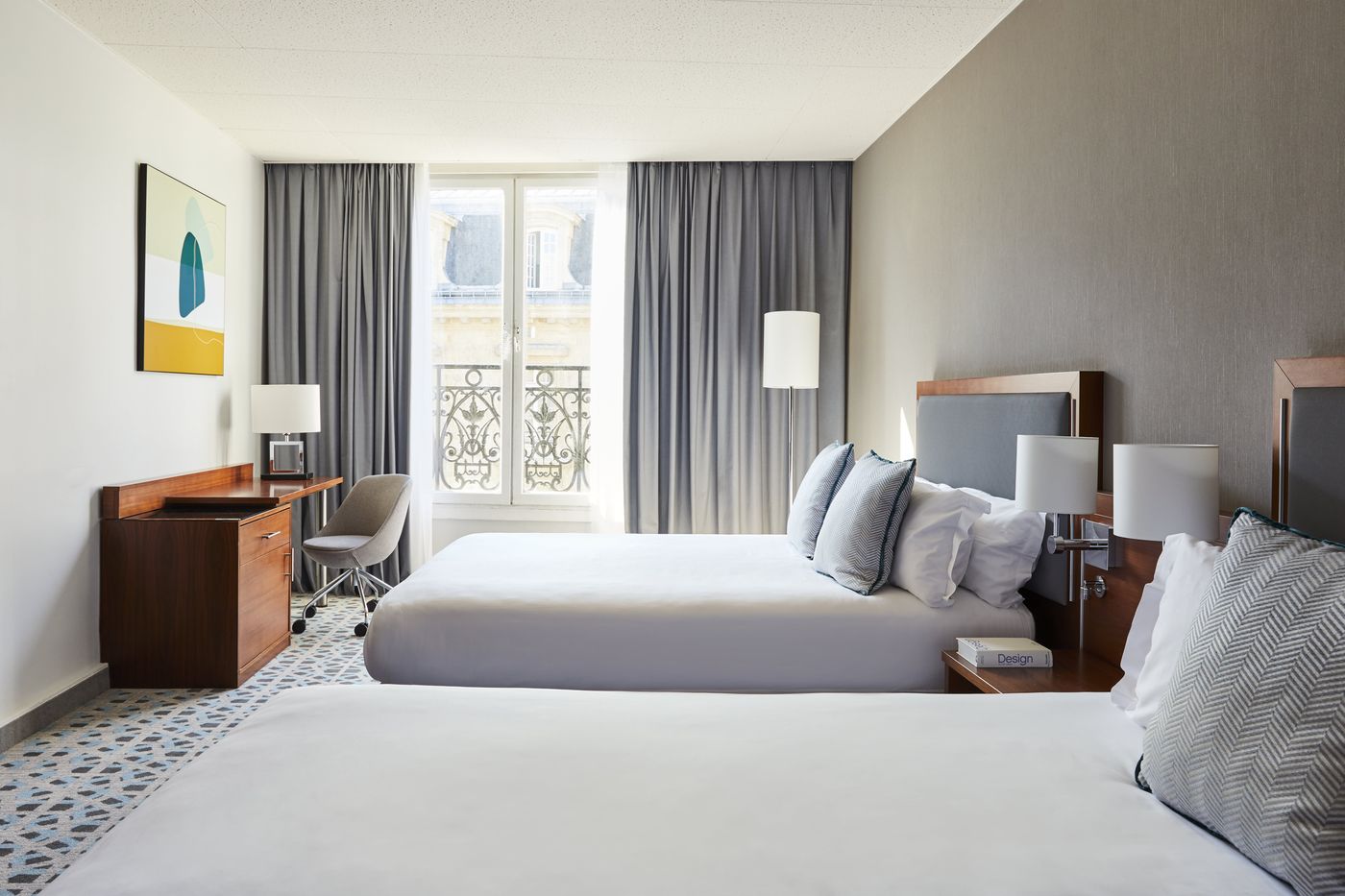 Crowne-Plaza-Paris-Republique-Room-11