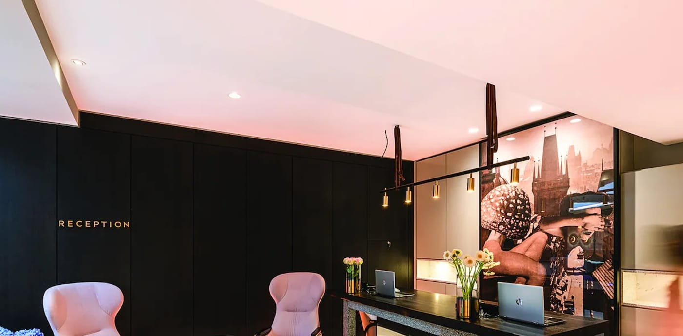 Maximilian-Hotel-Lobby-4