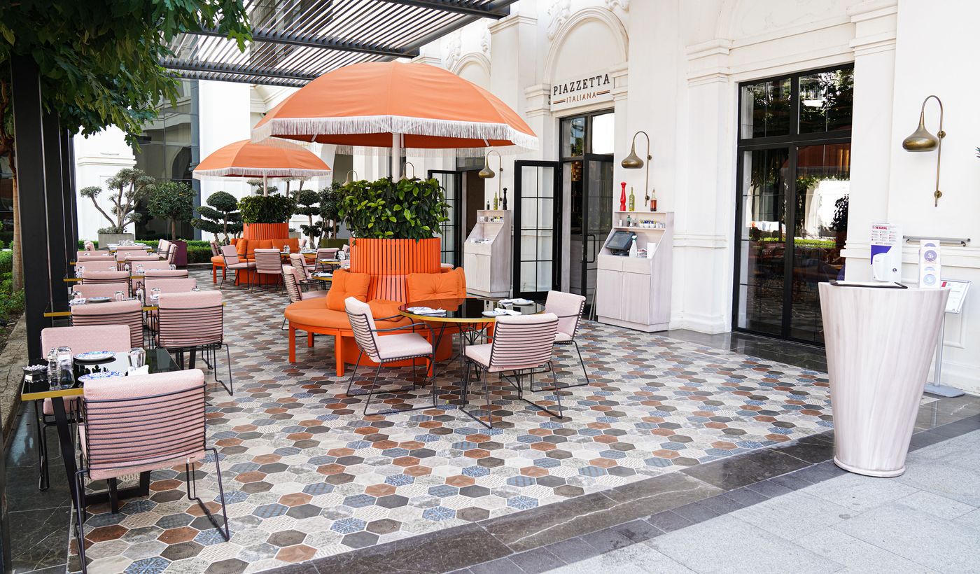 The-Land-of-Legends-Kingdom-Restaurant-21