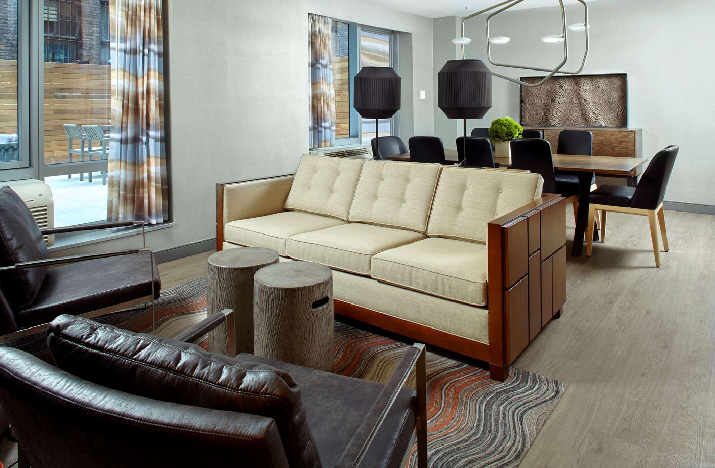 Hilton-Garden-Inn-New-York-Times-Square-North-Room-10