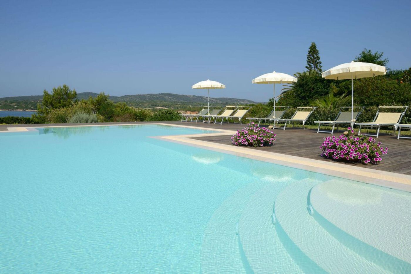 Hotel-Dei-Pini-Pool-10