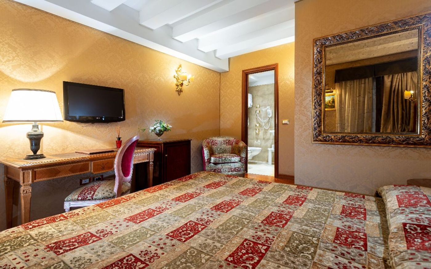 Ca--Marinella-Room-5