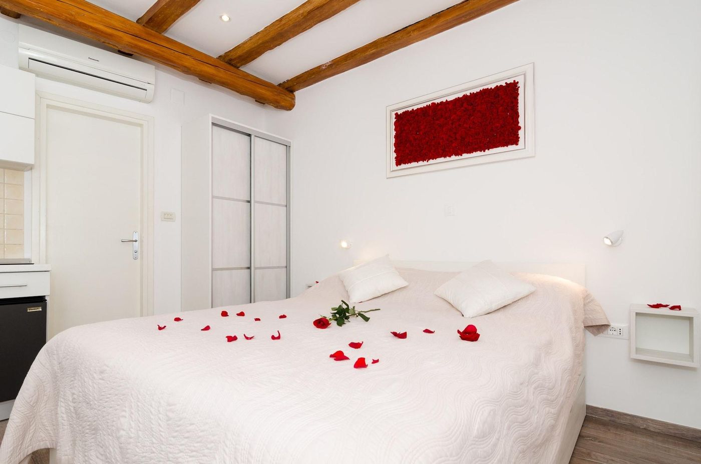 Apartments-Raic-Room-5