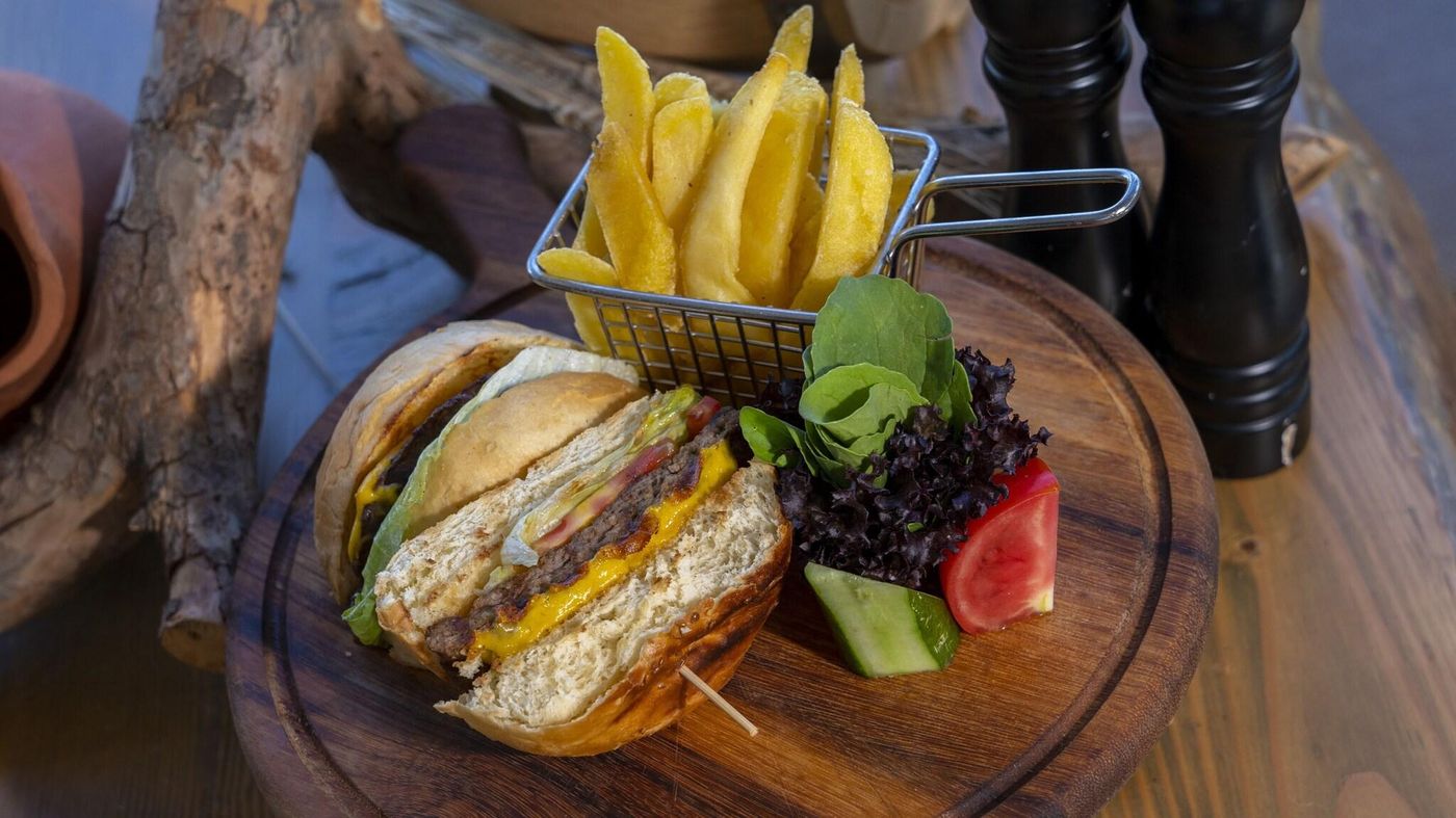 Azka-Otel-Restaurant-99