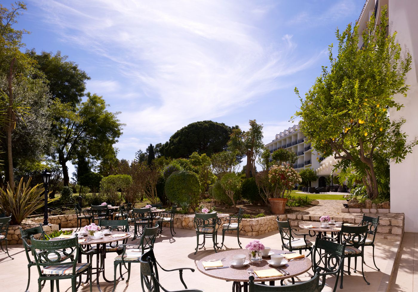 Le-Meridien-Penina-Golf---Resort-Terrace-12