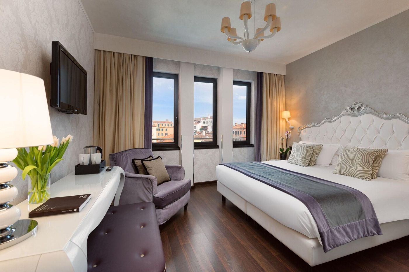 Carnival-Palace-Room-7