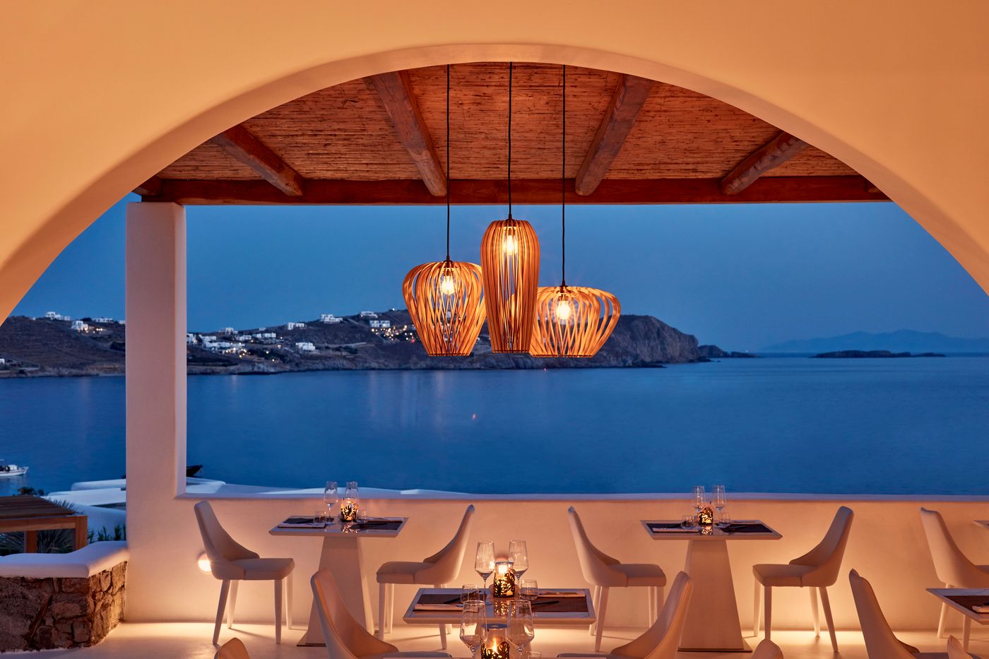 Katikies-Mykonos---The-Leading-Hotels-Of-The-World-Restaurant-15