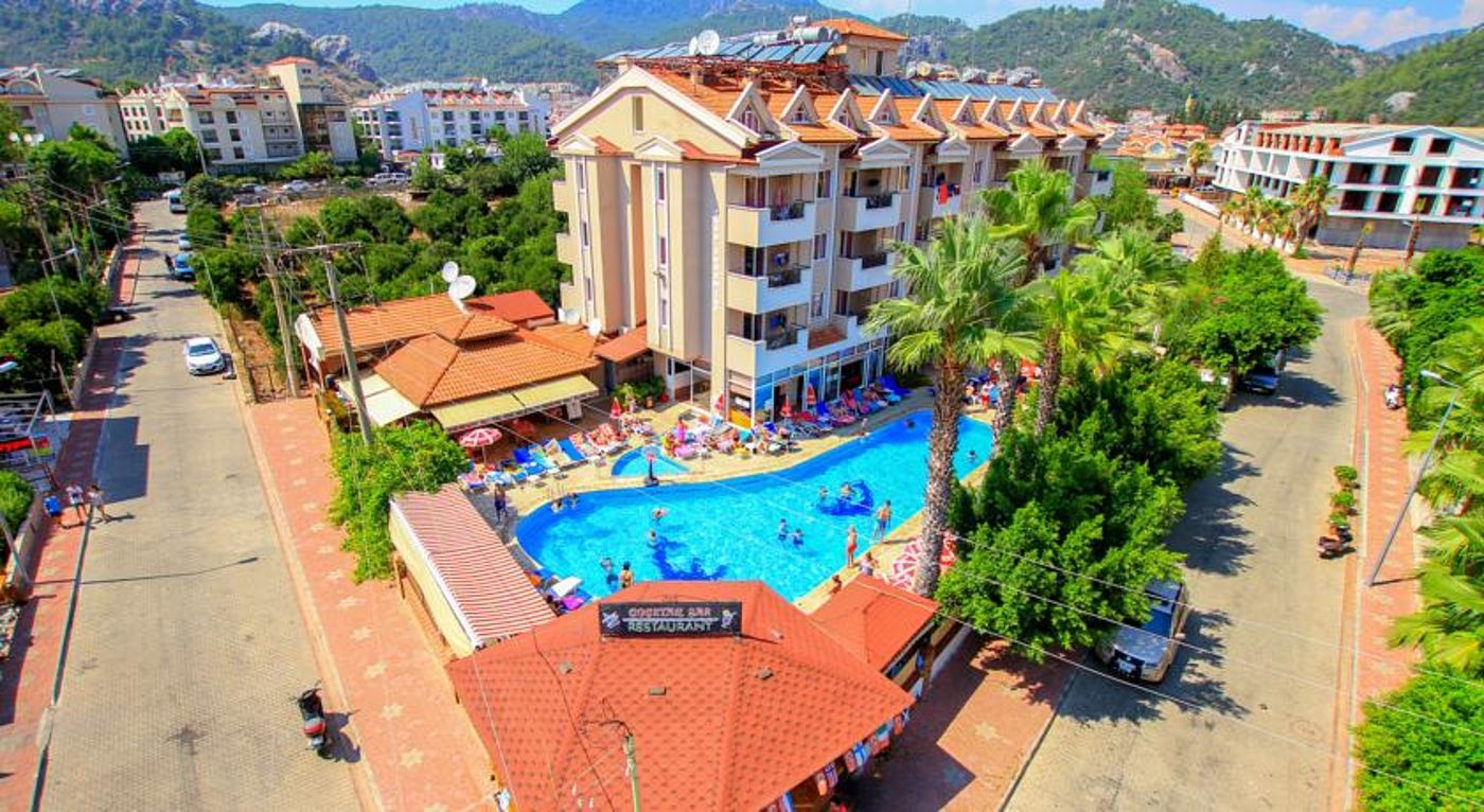 Club Sun Smile Apartments