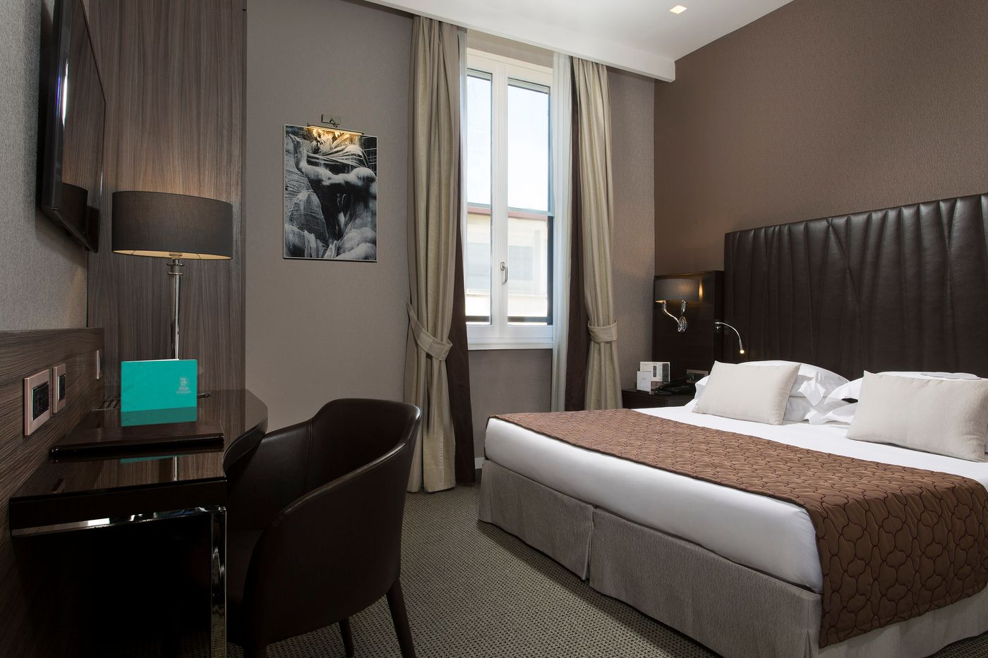 Hotel-Artemide-Room-24