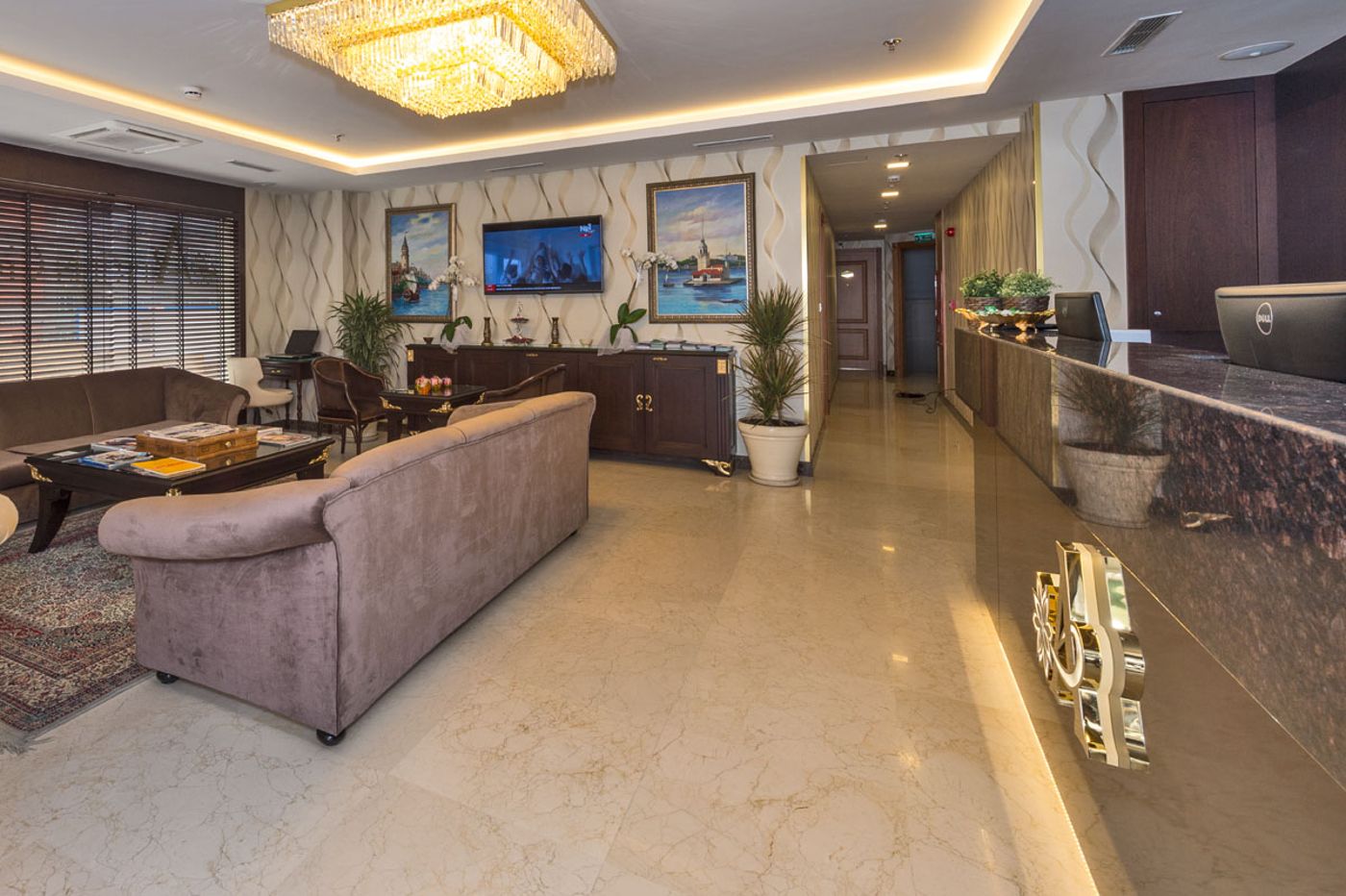 Aprilis-Gold-Hotel-Lobby-11