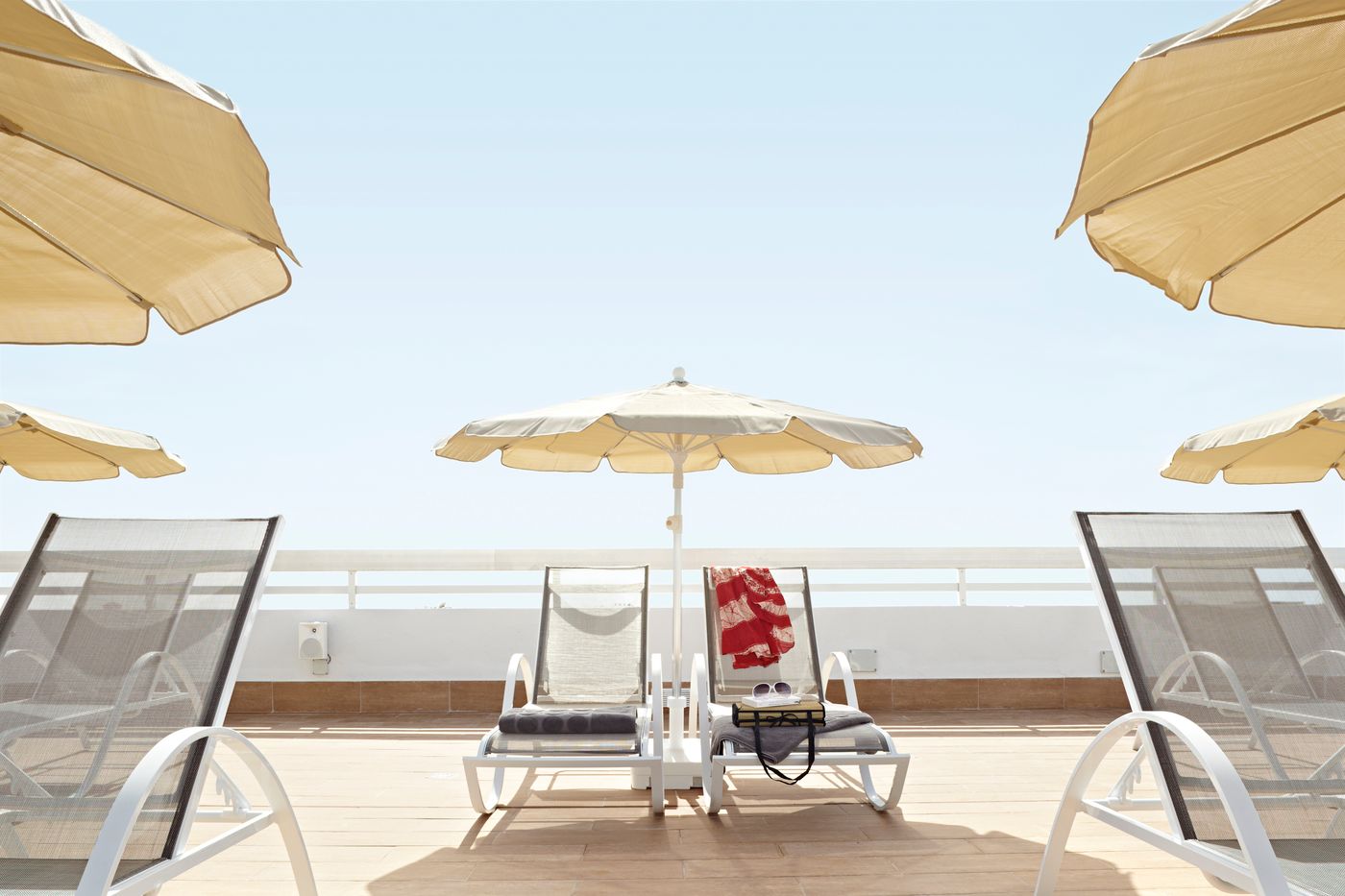 Coral-Suites---Spa---Adults-Only-Terrace-87