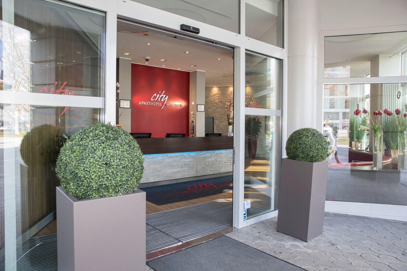 KOOS Hotel&Apartments - Germany - München - Lobby - 0