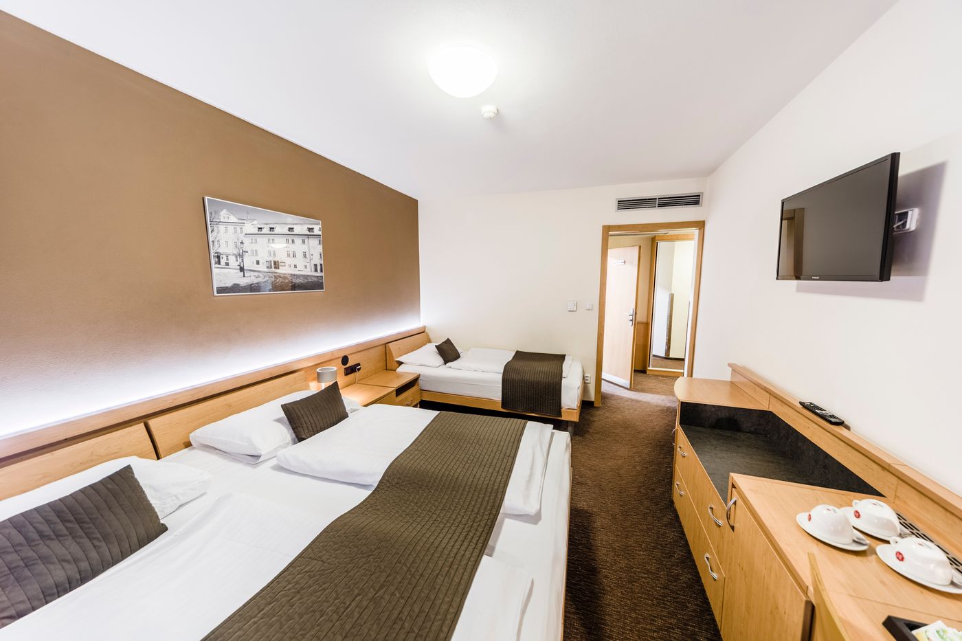 Archibald-City-Room-16