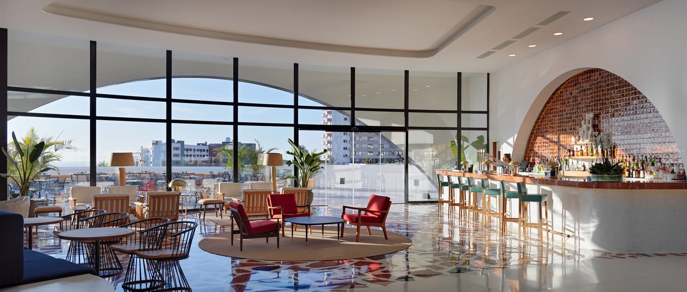 H10-Atlantic-Sunset-Horizons-Collection-Bar-57