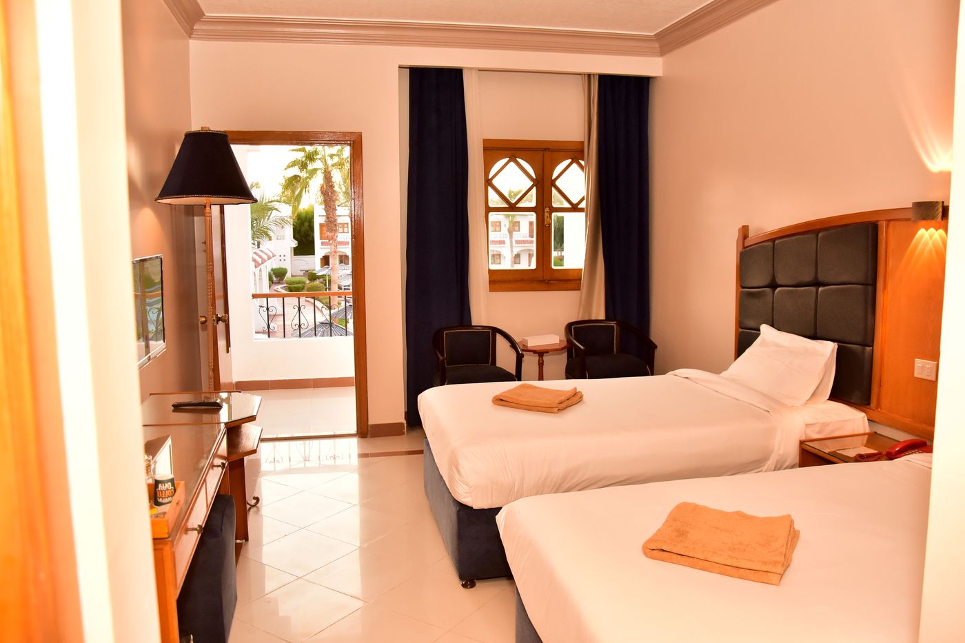 Dive-Inn-Resort-Room-29