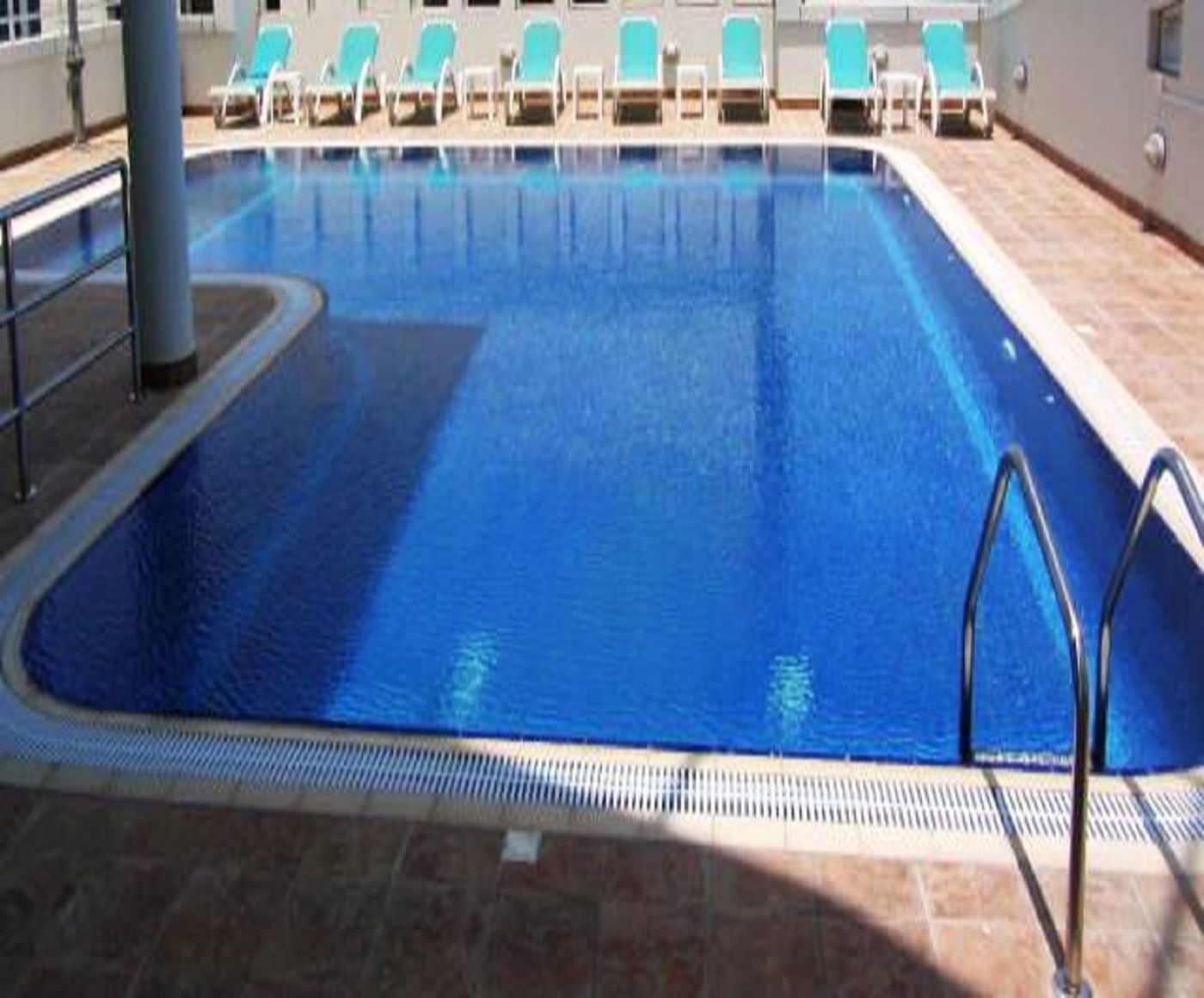 Tulip Hotel and Suites-Bahrain-SEEF-Pool-10