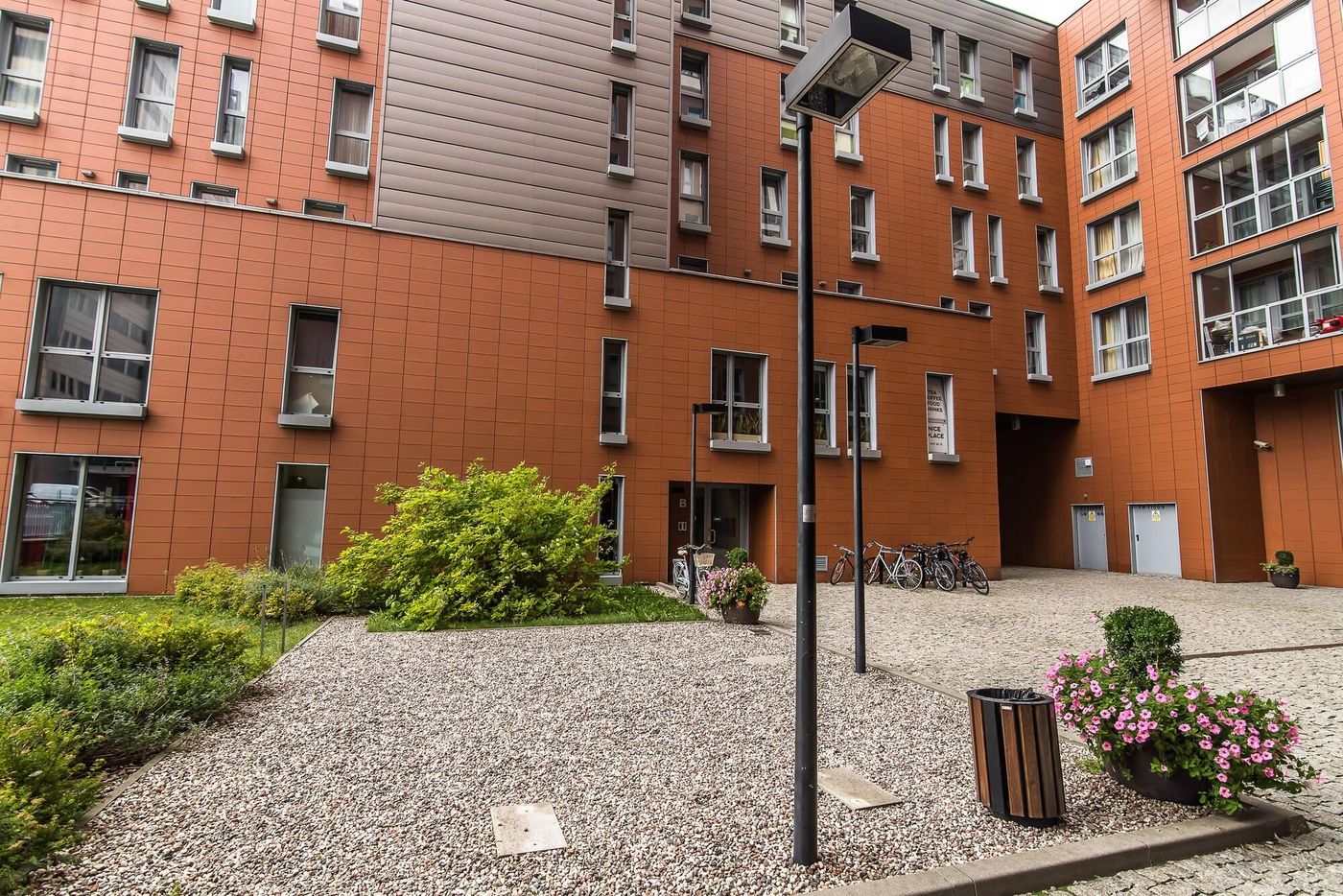 Senator-Warsaw-Apartments-Sports-and-Entertainment-3