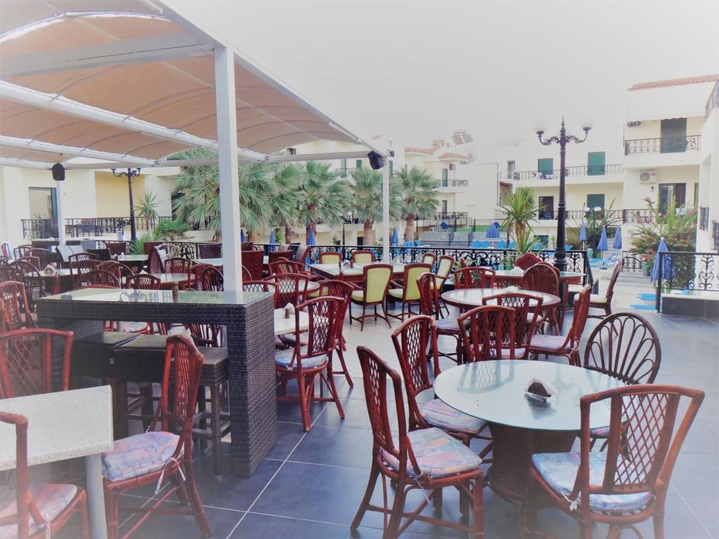 Diogenis-Blue-Palace-Restaurant-16