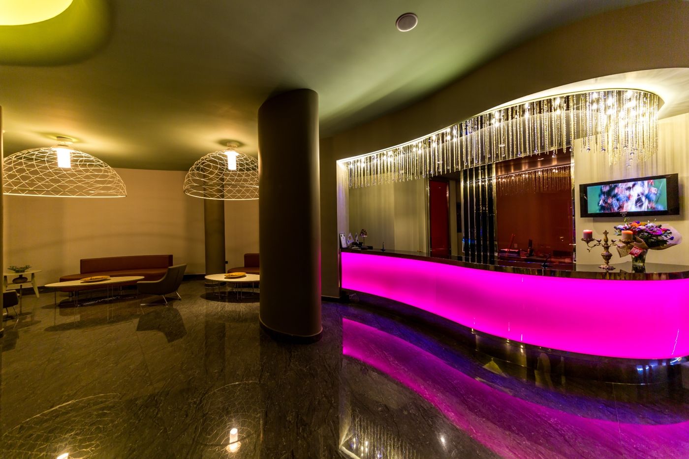 Cosmopolitan-Resort-Hotel-Lobby-35