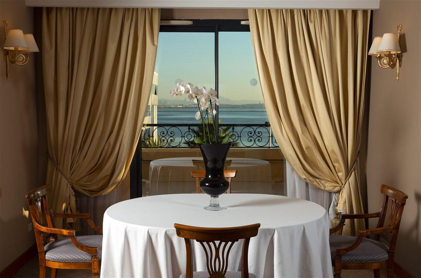 Concorde-Les-Berges-du-Lac-Room-11