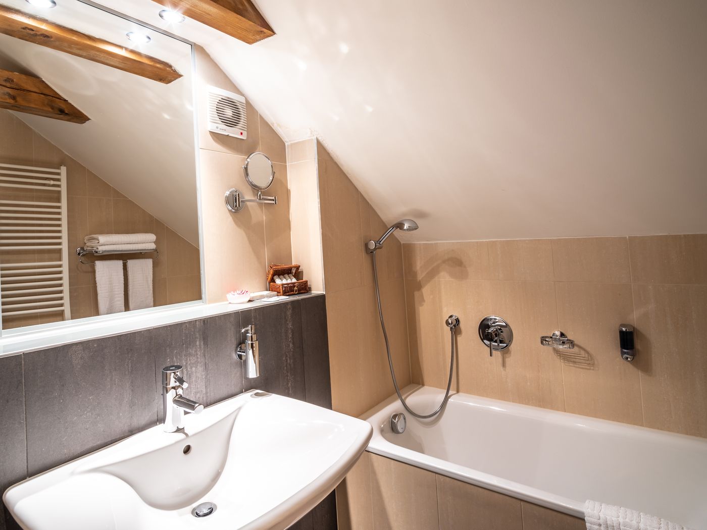 EA-Hotel-Embassy-Prague-Room-46