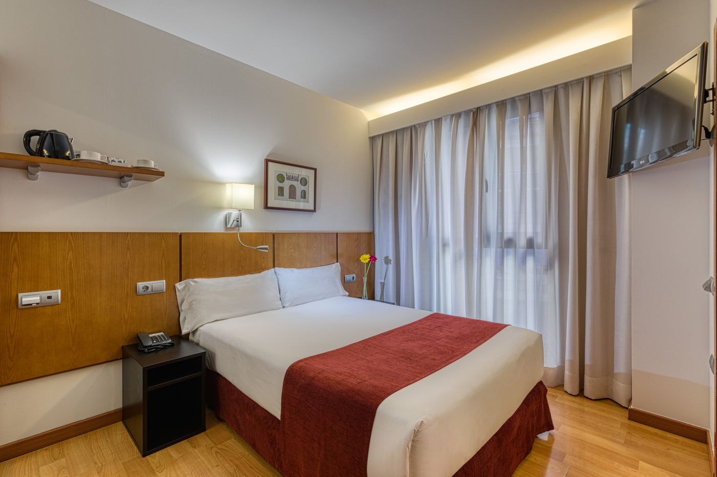 Senator Granada-Spain-GRANADA-Room-8