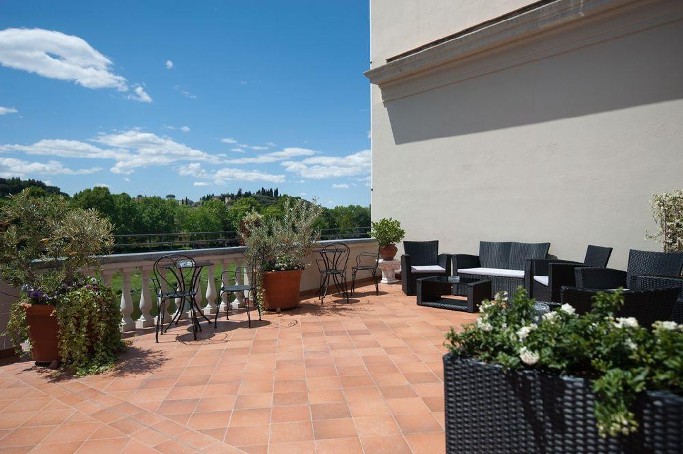 Hotel-Lungarno-Vespucci-50-General-view-6