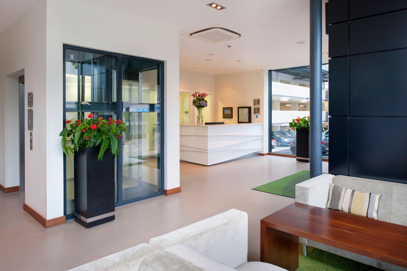 Holiday Inn Bristol City Center-United Kingdom-Bristol-Lobby-10