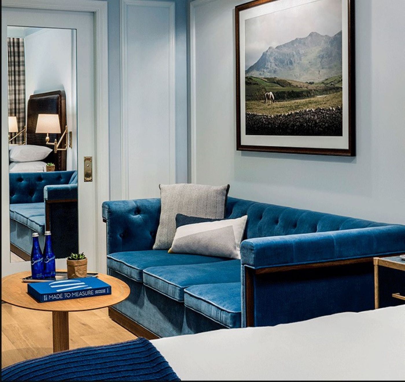 Merrion-Row-Hotel-And-Public-House-Room-2