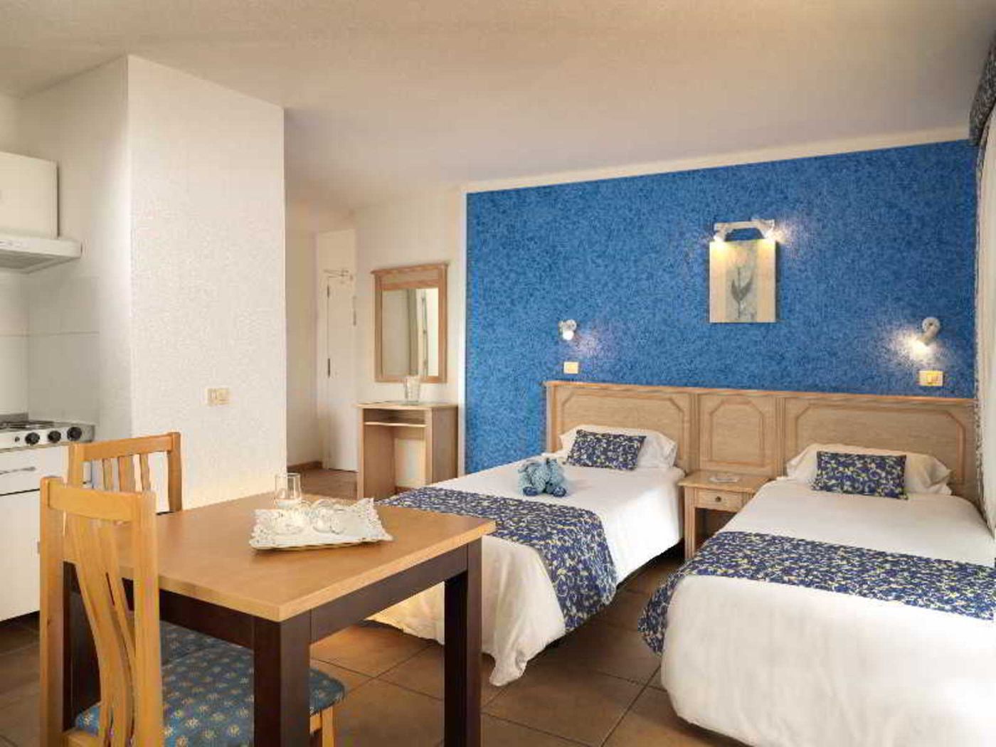 Oro-Blanco-Apartments-Room-25