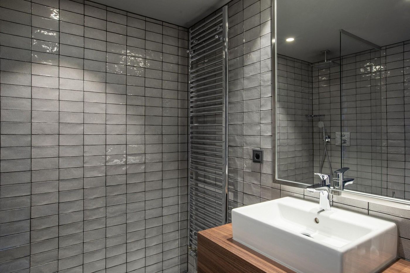 Apollo-Hotel-Amsterdam--a-Tribute-Portfolio-Hotel-Room-46