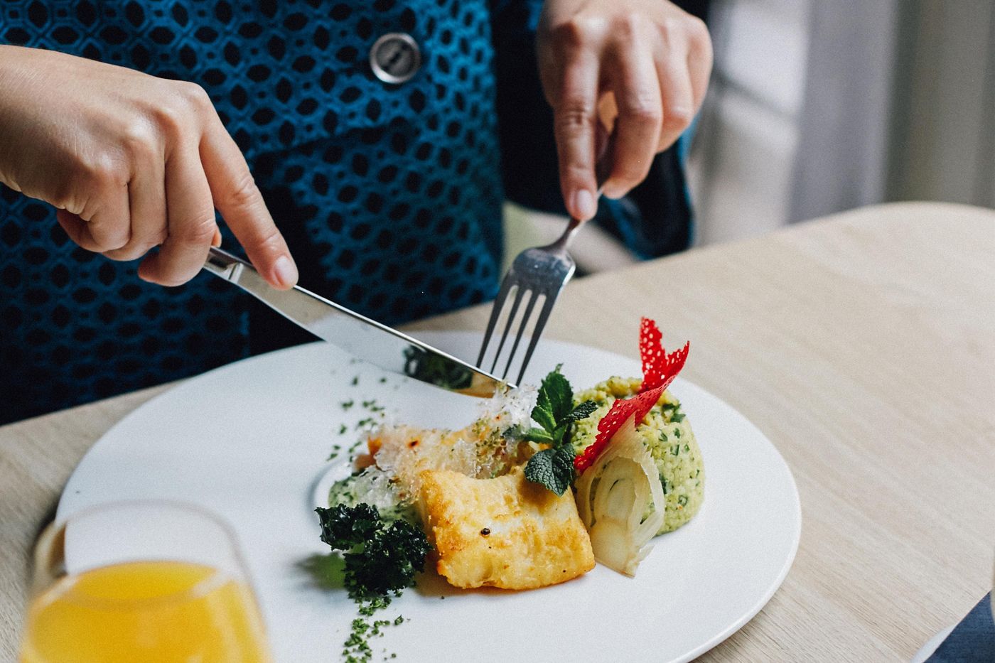 Holiday-Inn-Krakow-City-Centre-Bar-45