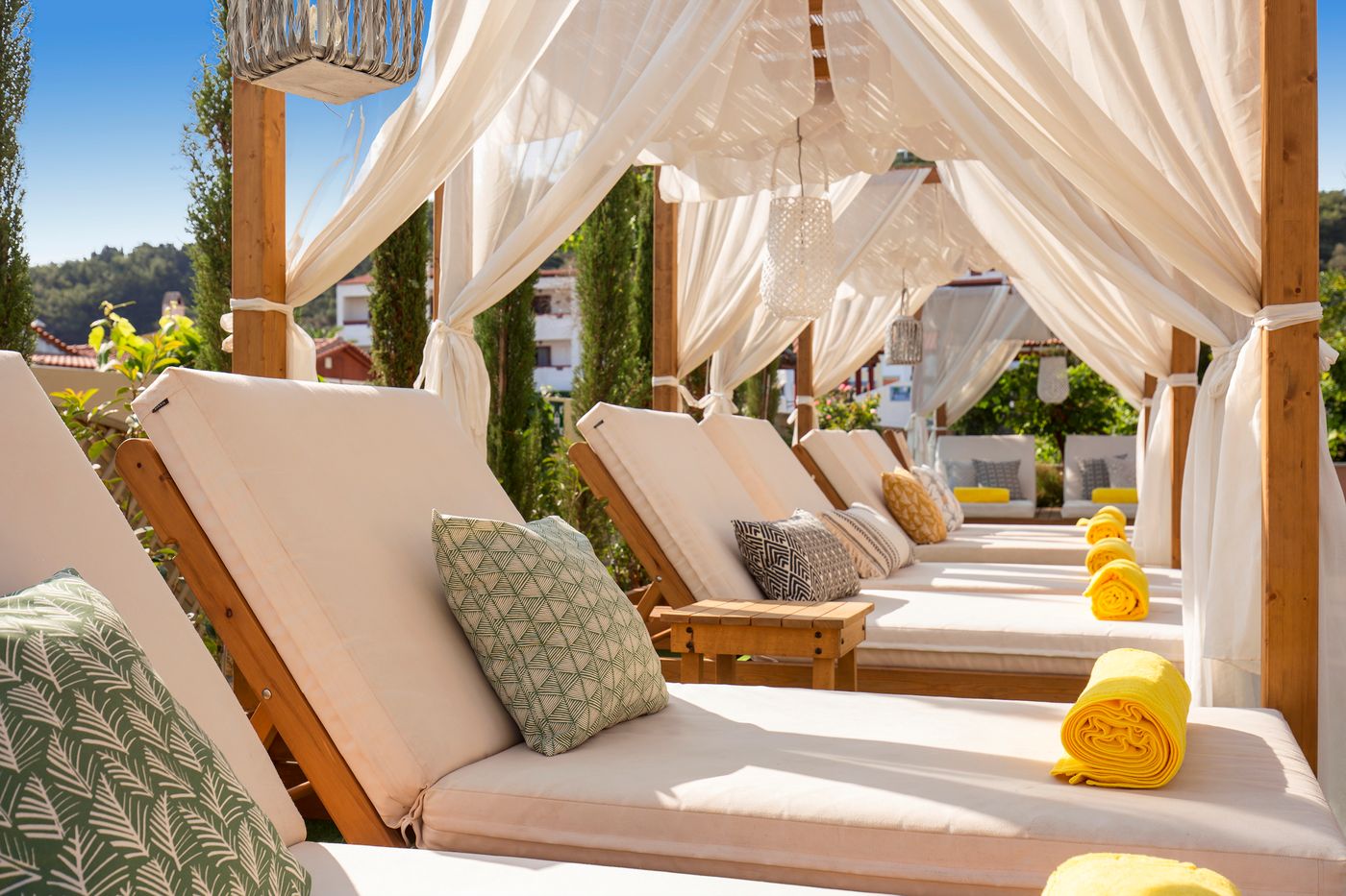 Samaina-Inn-Hotel-Pool-40