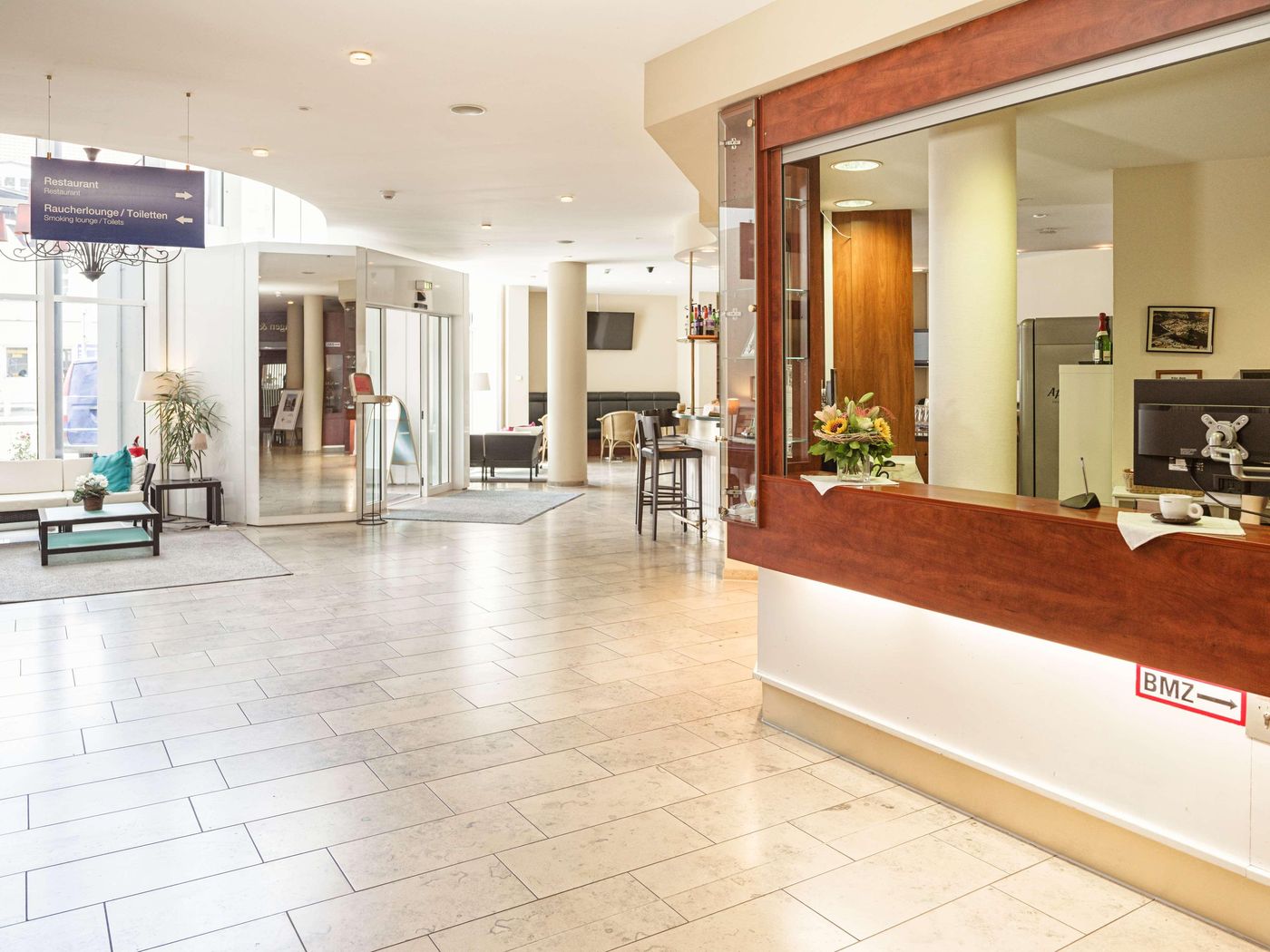 Hotel-am-Schloss-Koepenick-Berlin-by-Golden-Tulip-Lobby-14