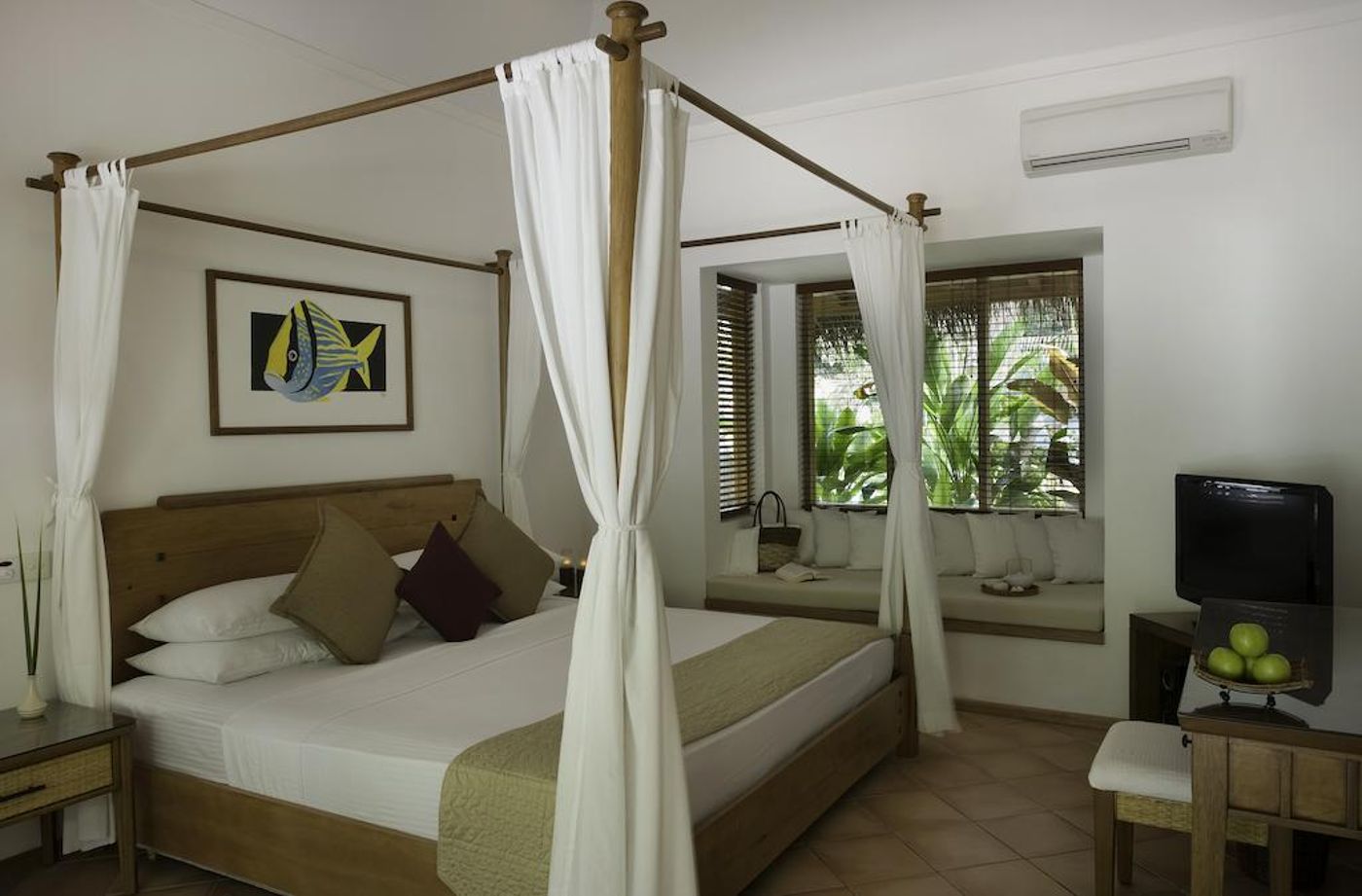 Kuramathi Island Resort