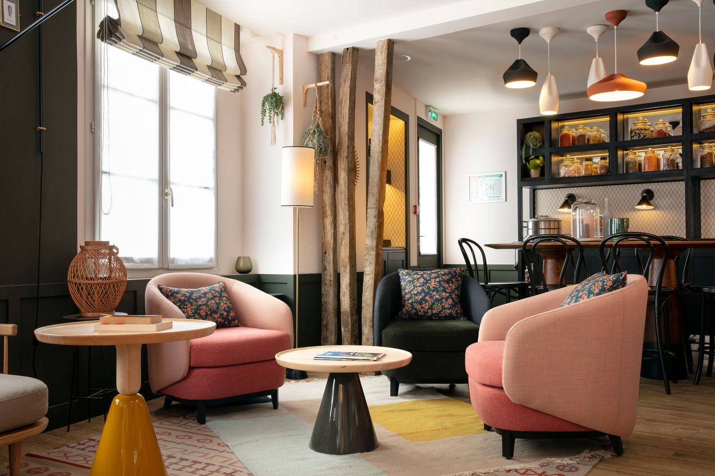 Hotel-Bastille-Speria-Lobby-4