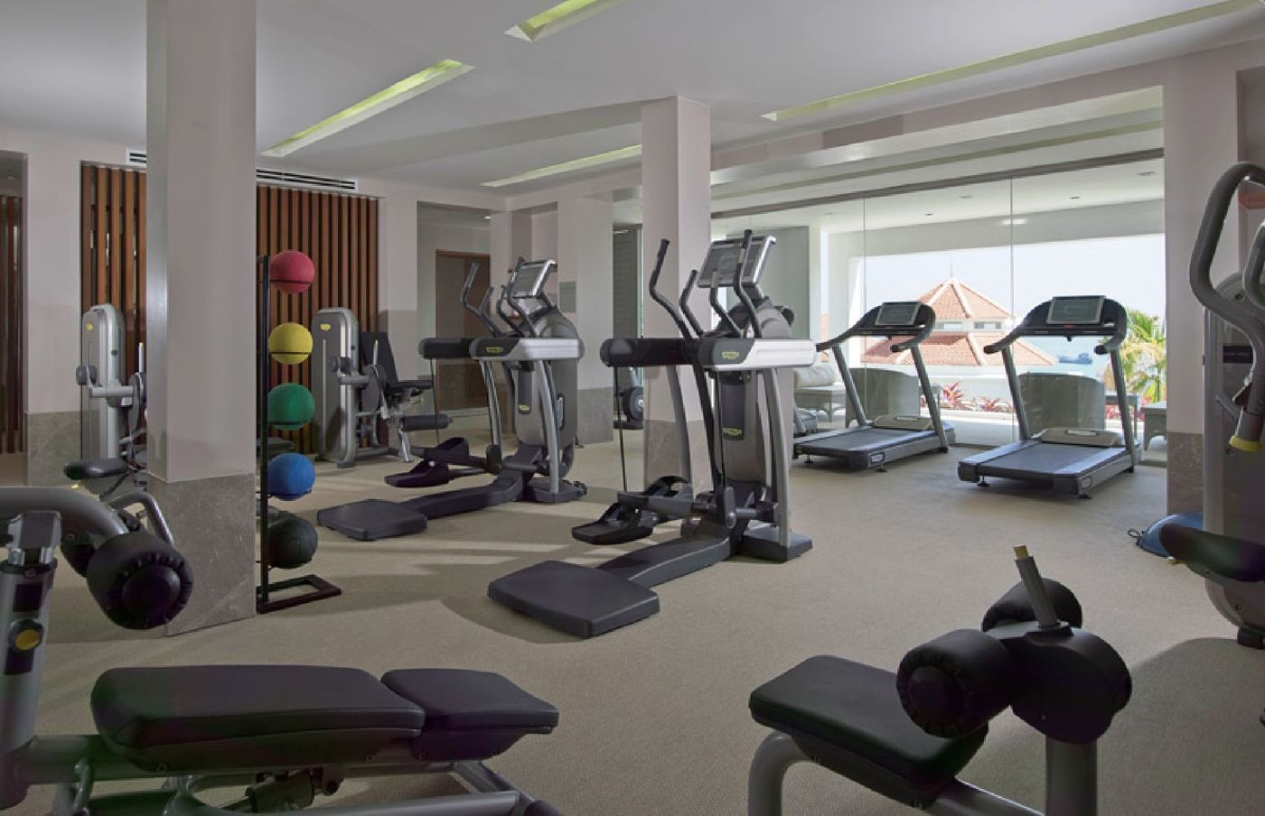 Amatara-Wellness-Resort-Sports-and-Entertainment-48