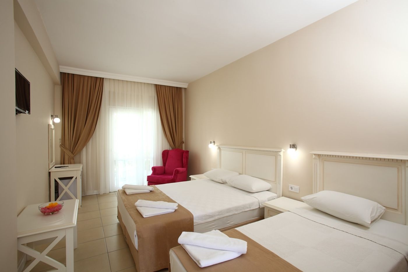 Summer-Garden-Apart-Room-14