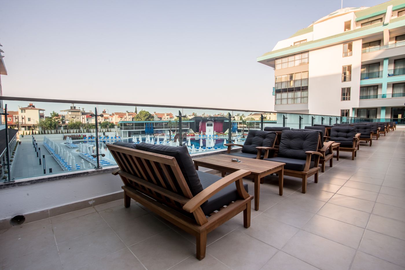 Sensitive-Premium-Resort---Spa-Terrace-69