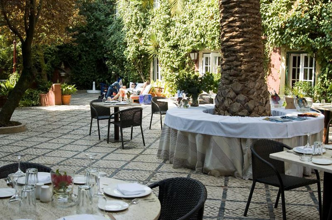 York-House-Hotel-Terrace-25