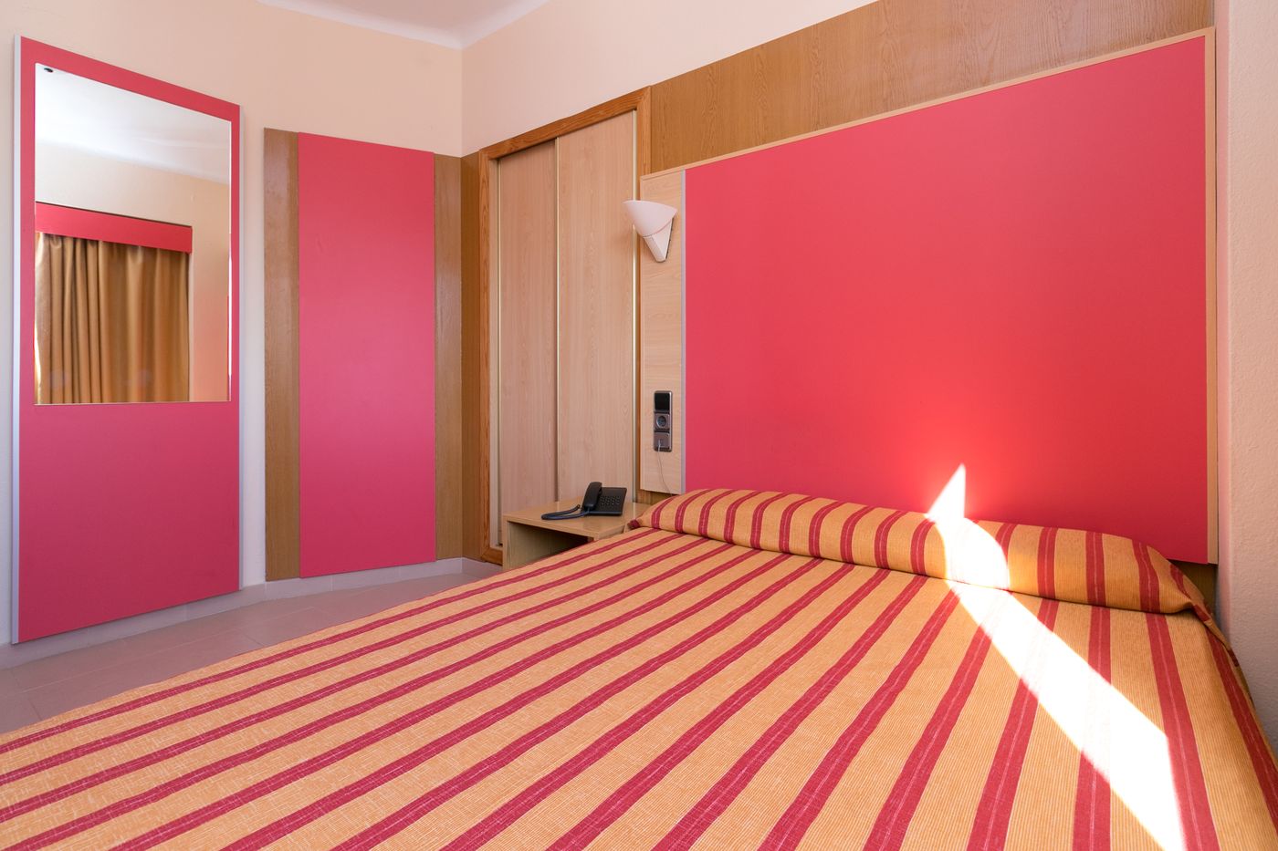 The-Red-Hotel-by-Ibiza-Feeling-Room-17