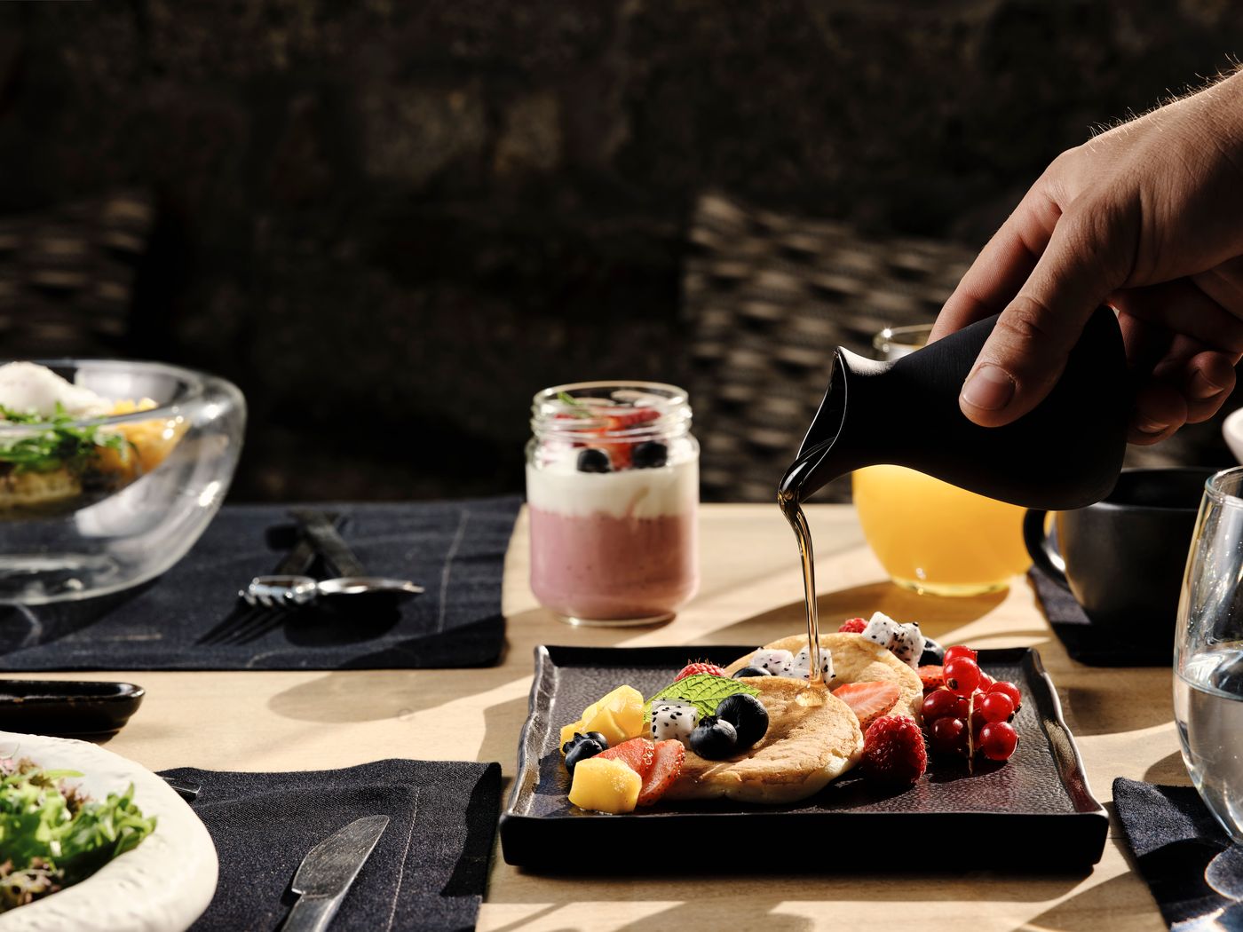 Mykonos-No5-Luxury-Suites---Villas-Restaurant-82