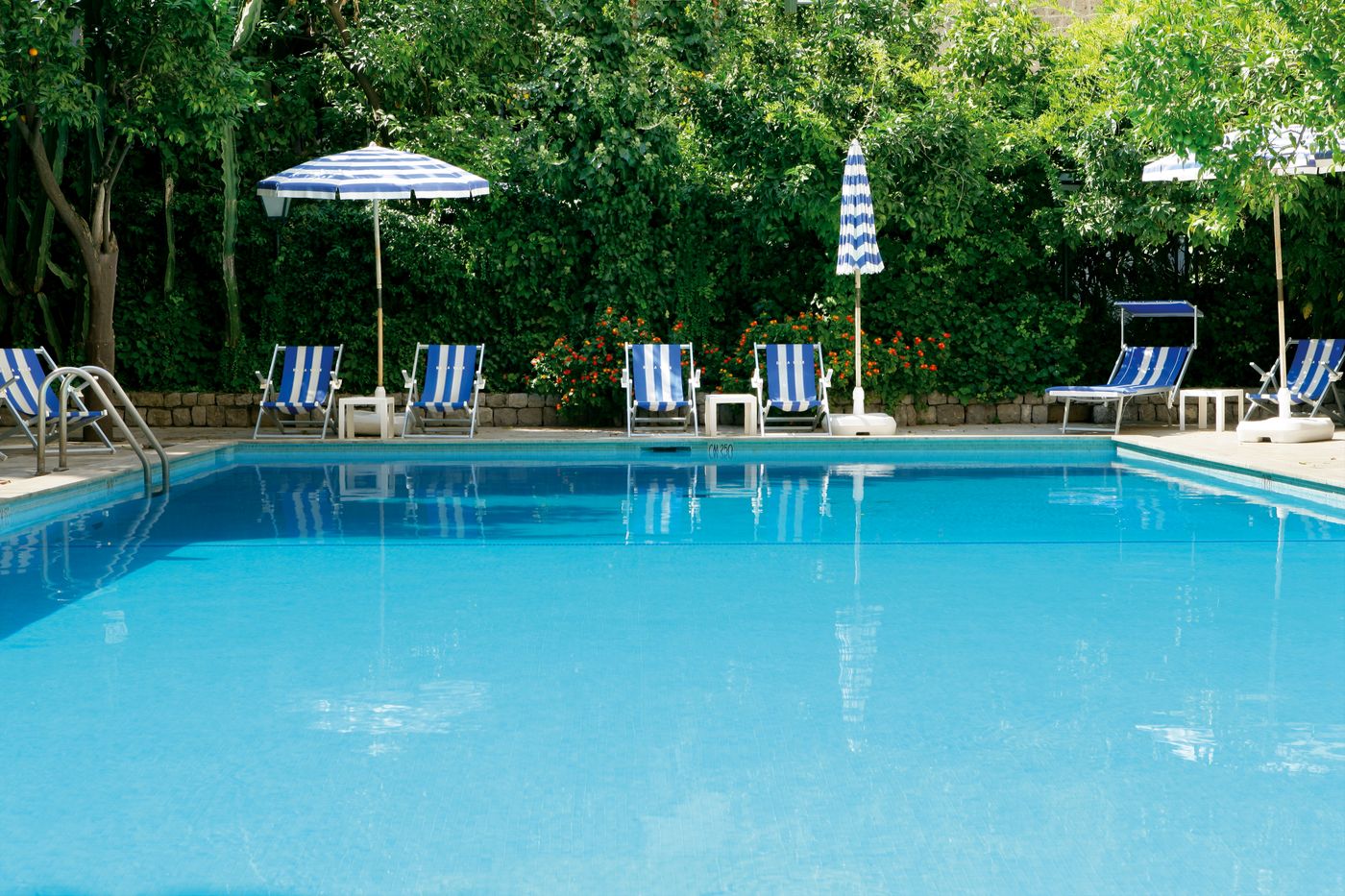 Grand-Hotel-de-la-Ville-Pool-10