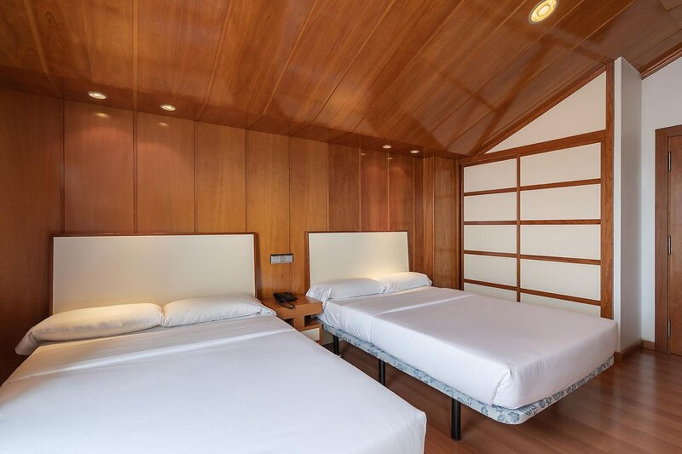 06.11.25 POseidon Resort