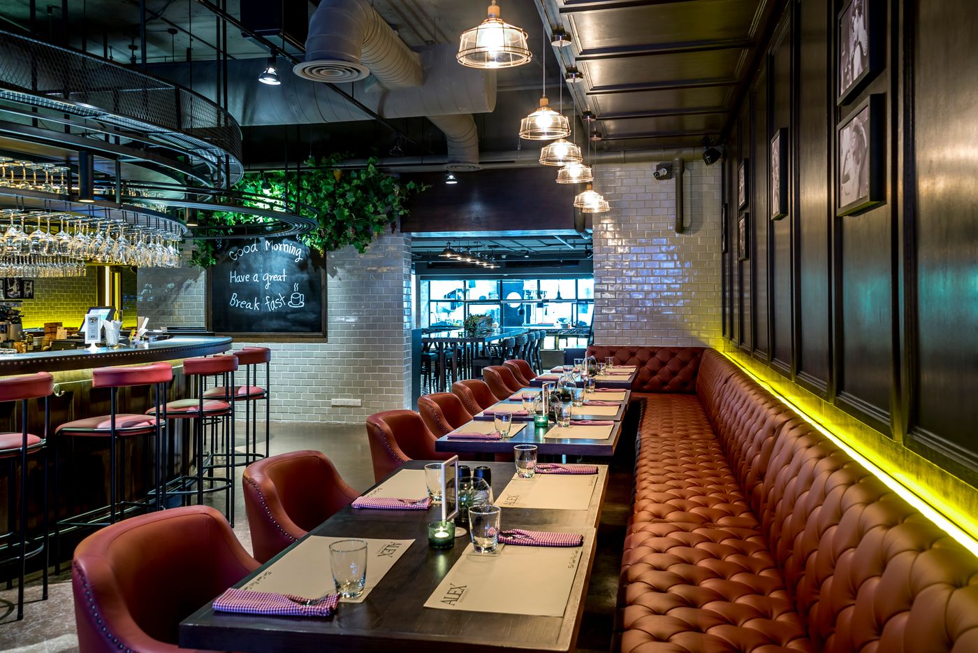 Mercure-Bangkok-Sukhumvit-11-Restaurant-56