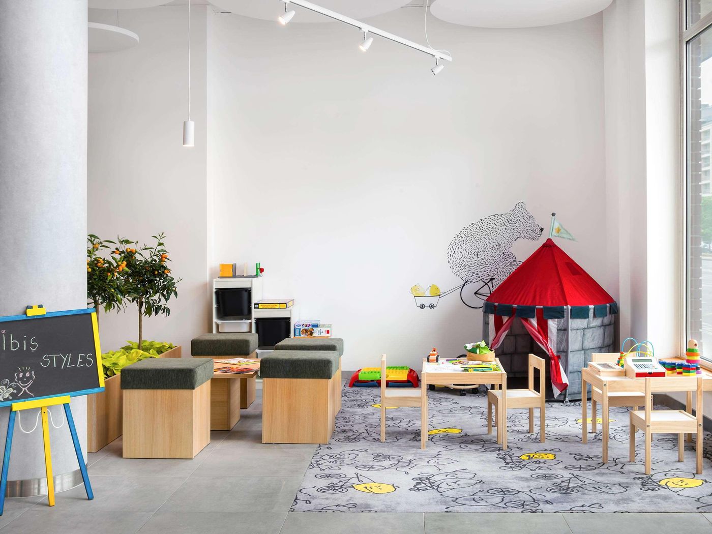 ibis-Styles-Budapest-City-Sports-and-Entertainment-45