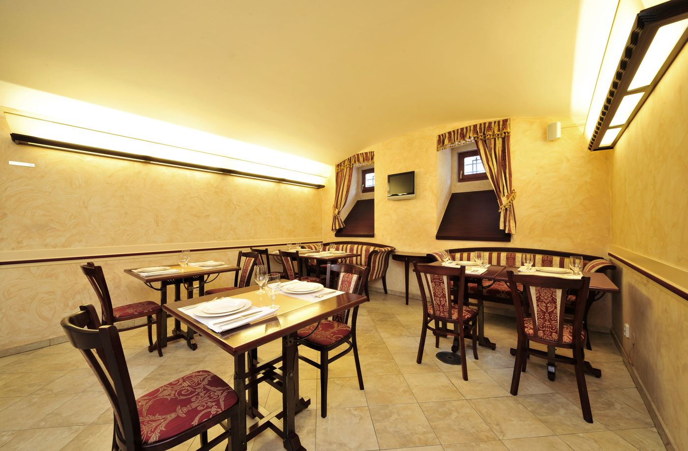 Alqush Hotel Downtown-Czech Republic-PRAGUE-Restaurant-6