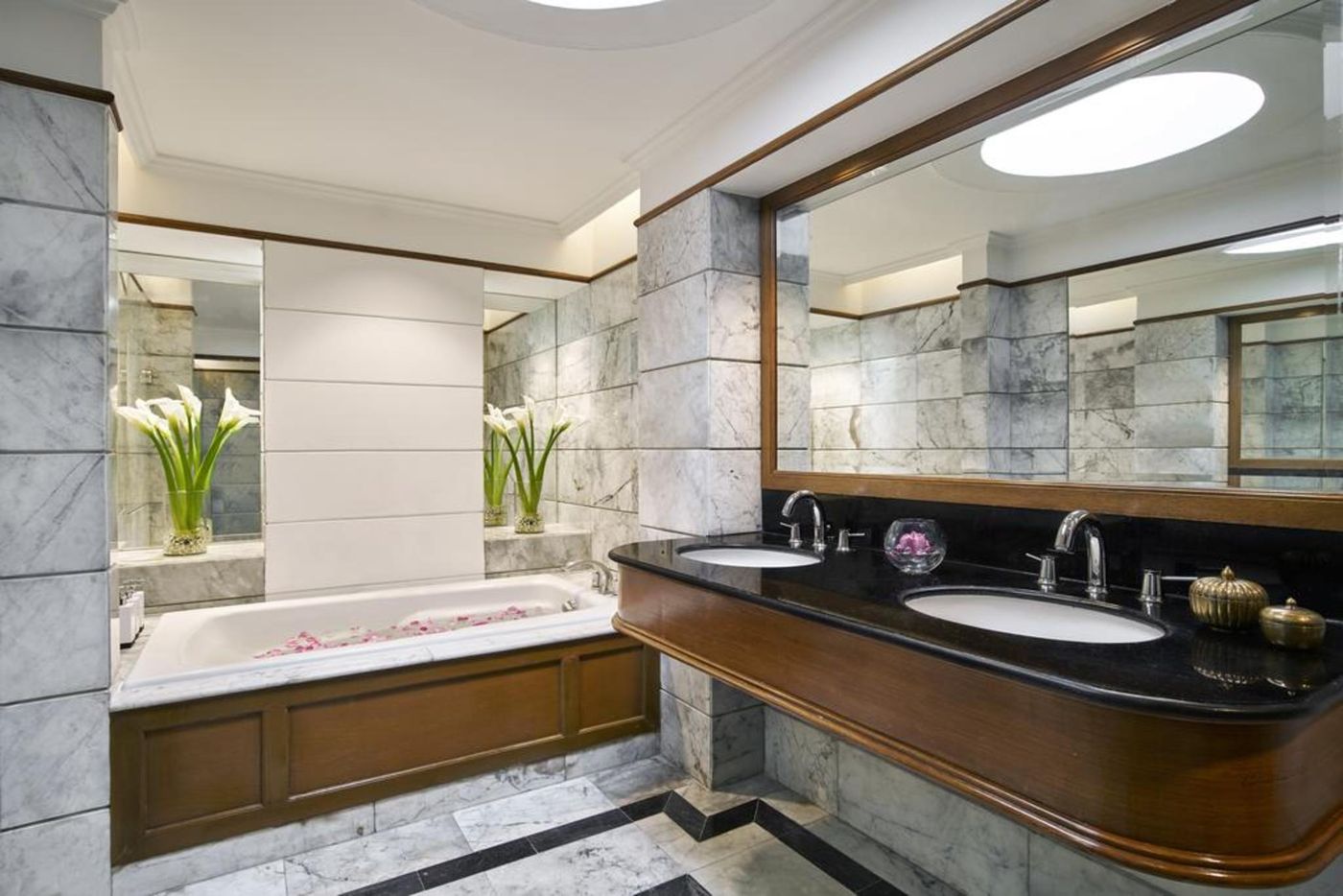 Anantara-Siam-Bangkok-Room-53