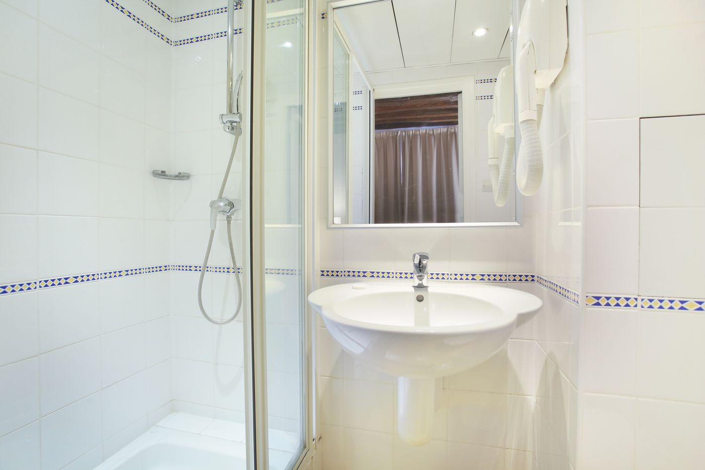 Lautrec-Opera-Room-31